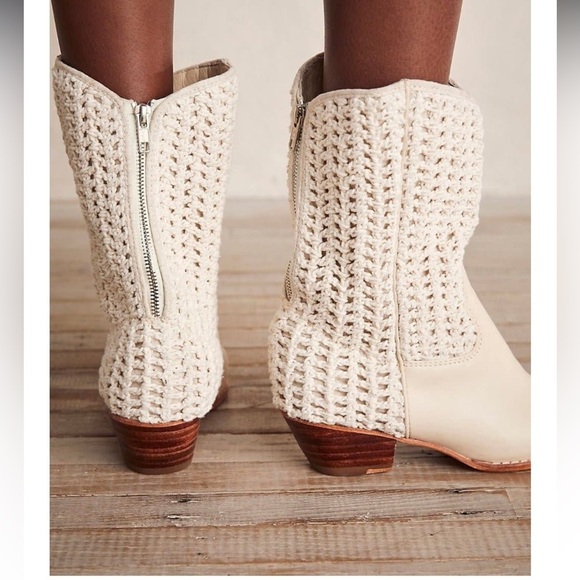 SELINA CROCHET BOOTS X FREE PEOPLE - Picture 4 of 6